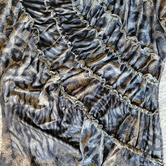 Akiera asymmetrical tunic top size large snake and leopard print - Picture 5 of 10